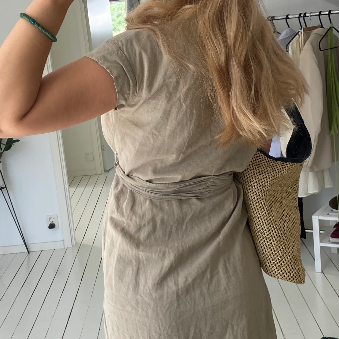 Biege klänning zara - 90