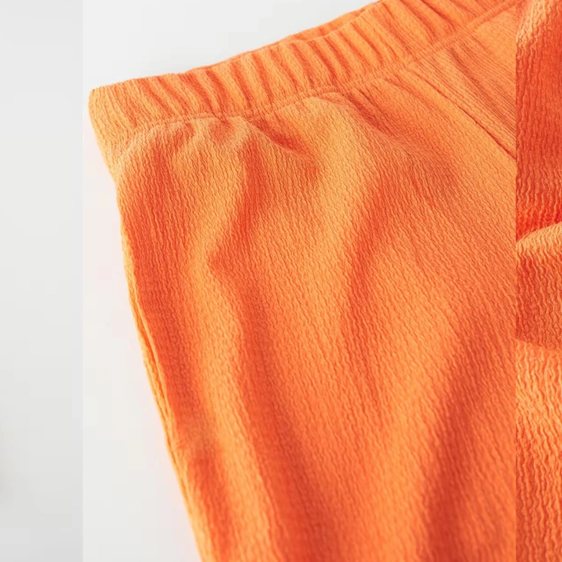 Helt ny och oanvända byxor från gina tricot  - 90