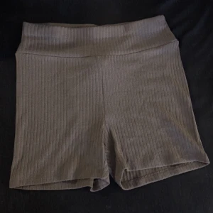 Short - Tights shorts från shein storlek M