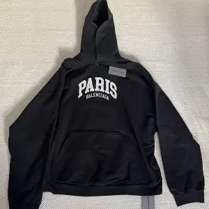 Men's Cities Paris Hoodie Wide Fit In Black  Size Large  Band new never worn  Comes with original receipt and all items that came with the original purchase. No trades.