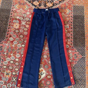 Byxor  - Coola baum und pferdgarten byxor i bra skick.