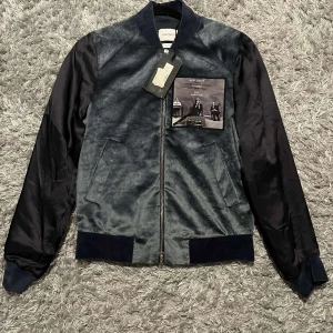 Limitato Jacka - Limitato Zip up. Köpt på NK för 3999kr, nyskick, tags och prislapp finns kvar. Jackan är aldrig använd då den är för liten. Skriv för mer info⚡️⭐️💫