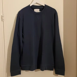 Samsöe Samsöe sweatshirt  - Sweatshirt i 100%bomull. Avslappnad passform, vintagekänsla. Oanvänd.