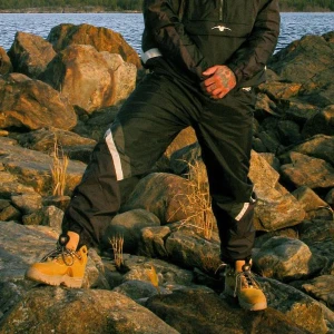 Byxor random bastards - Random bastards byxor i tillhörande minispov tracksuit, såldes 2020. Nypris 650kr. Säljer båda delarna, kan gå ner i pris om man köper båda delar samtidigt. Använda en gång 