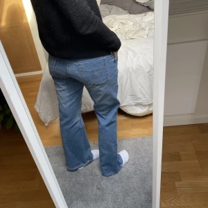 ”Baravara” jeans  - Jeans från märket baravara, super sköna och snygga detaljer 🥰🥰
