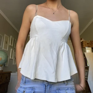 Linne - Skitsnyggt linne, passar perfekt nu till sommaren💞köp ej frakt via appen!!💞