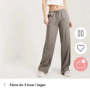 Linne byxor  - Säljer dessa skitsnygga linnebyxor från Nelly som är helt slutsålda då de var försmå för mig. Är många intresserade så kanske det blir budgivning 