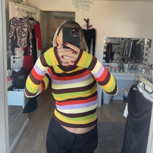 Randig tröja - En fin randig tröja som inte kommer till användning, går bra att använda ”köp nu” funktionen 🫶🏻