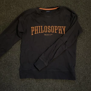 Gant sweatshirt  - Gant sweatshirt i fint skick. Använd ett fåtal gånger. Storlek S