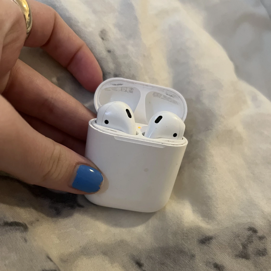 Airpods - 90