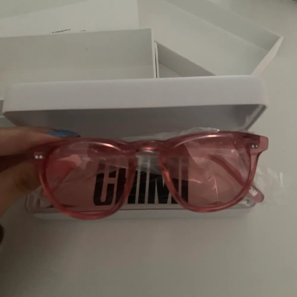 Oanvända chimi glasögon i 01 pink. Övrigt.