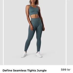 Tights icaniwill - Säljer mina träningstights från icaniwill då jag bara använt dom två gånger. Färgen är i jungle green och dom är i nyskick. Inköpspriset är 599, säljer dem för halva priset på 299 kr. Storlek: S. 