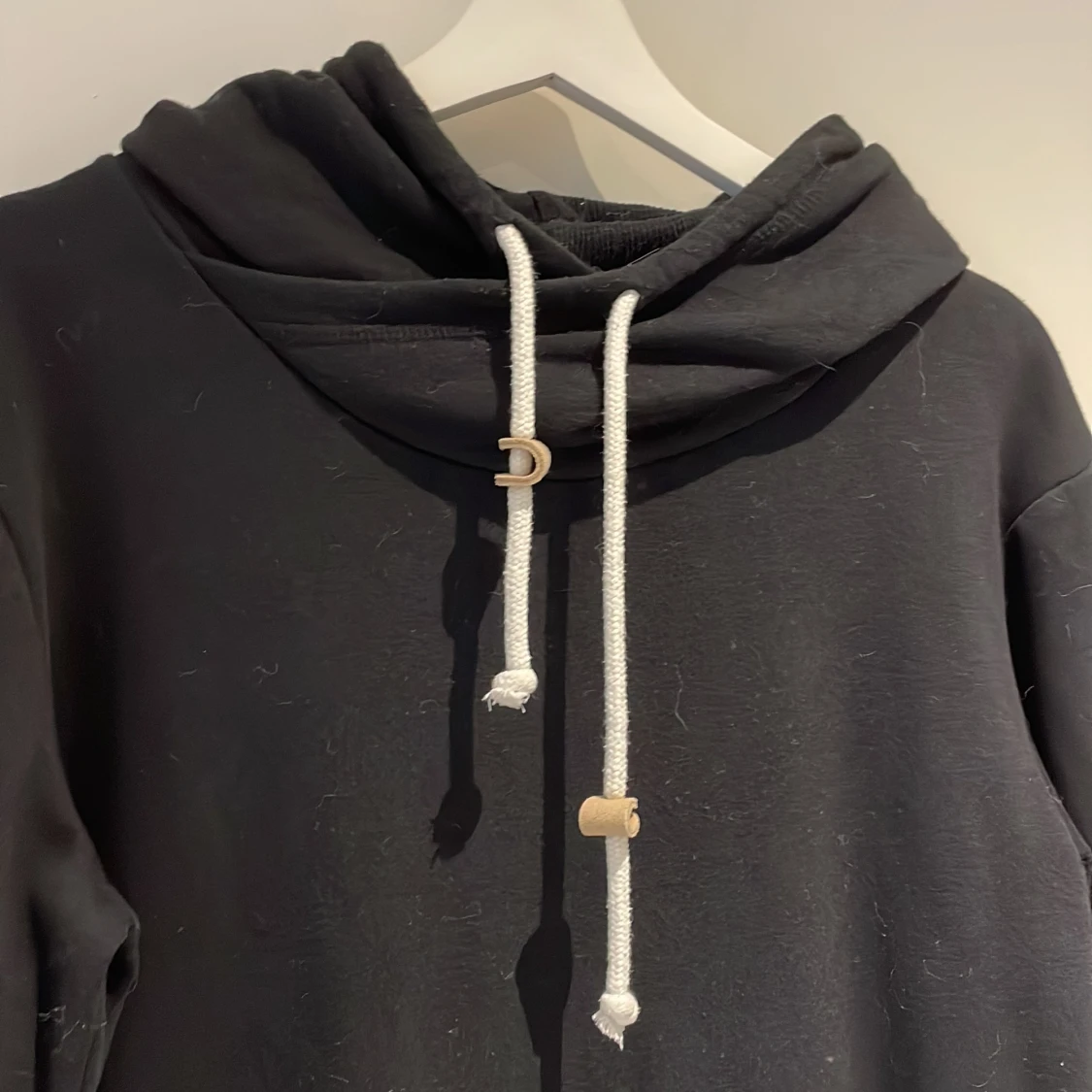 Svart hoodie st M - 90