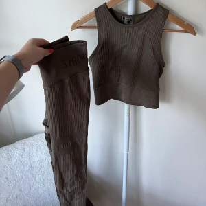 Träningskläder från Stronger - Det från stronger, så skönt och fint! Säljer då jag inte använder längre 