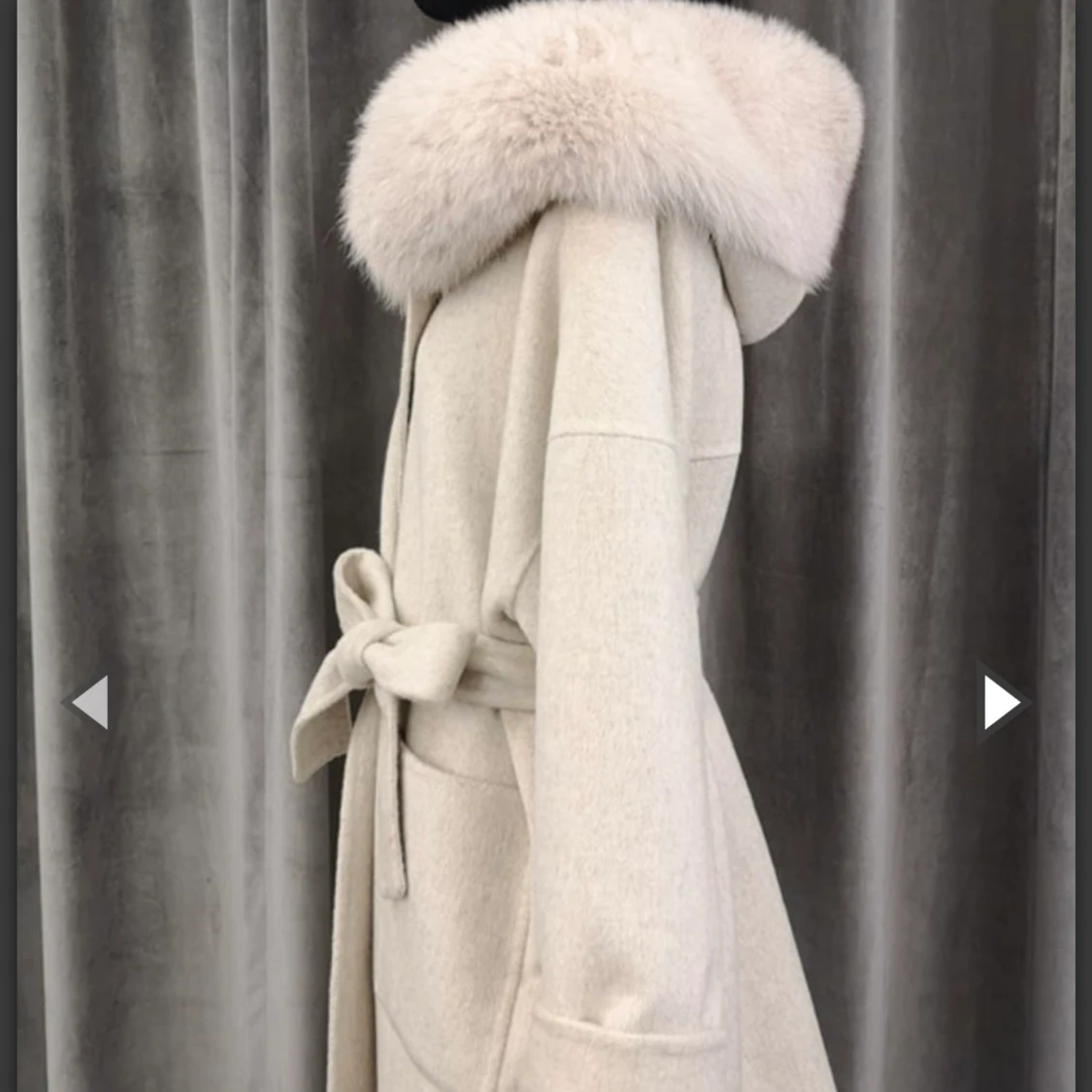 Beige kappa med äkta päls  - 91