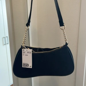 Väska från H&M - Helt ny!