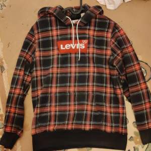 Levi's hoodie, inte använd så mycket.