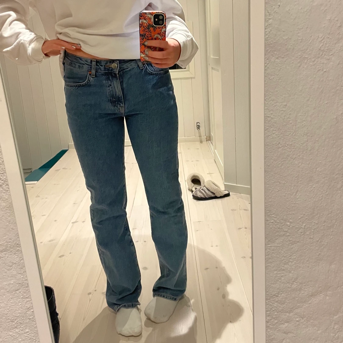 Midwaisted straight leg jeans 