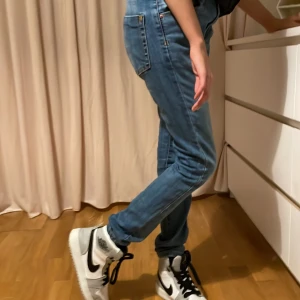 Byxor - Blå jeans från 157