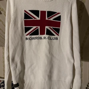 Stickad Morris tröja - Stickad Morris tröja. Pris går o diskutera och kan stå för frakt vid snabb affär. Skriv för bättre bilder 