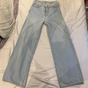 Junkyard jeans  - Snygga jeans från jubkyard, passar tyvärr inte längre men sjukt bra skick!