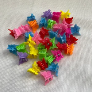 butterfly clips - butterfy clips i blandade färger💙💜💛💚🧡