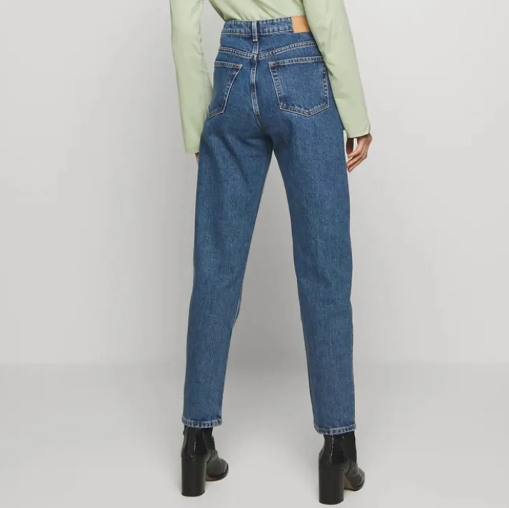 Weekday jeans i modellen Lash. Storlek 28/28, fint skick! Nypris 499:-. Jeans & Byxor.
