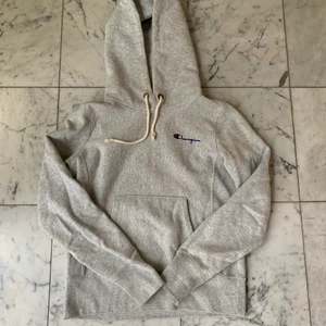 Champion Hoodie - Super fin Champion Hoodie säljer då den inte kommer till användning❤️ köparen står för frakt❤️