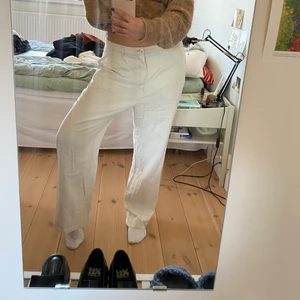 Linnebyxor - Skönt och snygga linnebyxor som tyvärr är lite förstora för mig:(💞