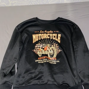 Black Sweatshirt  - Shein sweatshirt, never worn 