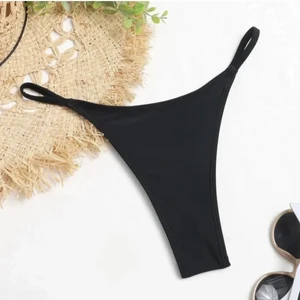 Bikini underdel - Säljer den svarta bikiniunderdelen (vita är såld). Frakt 13kr ❤️