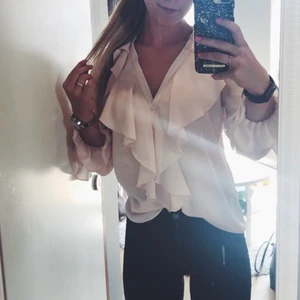 rosa fin blus från zara  - använd fåtal gånger. slutsåld på zara 
