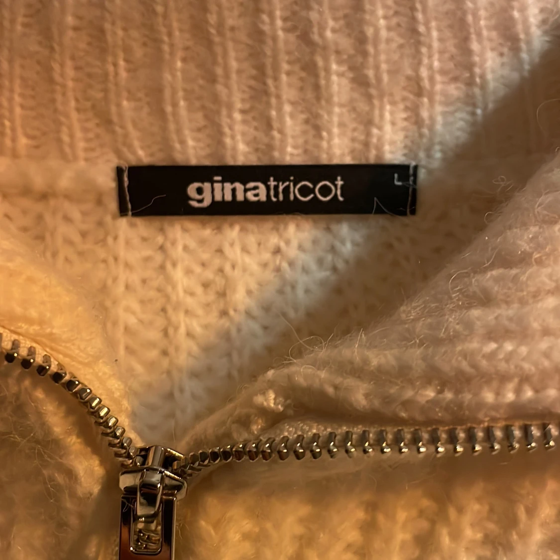 Stickad tröja med dragkedja - 91