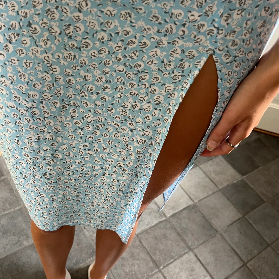 Blommig klänning - 91