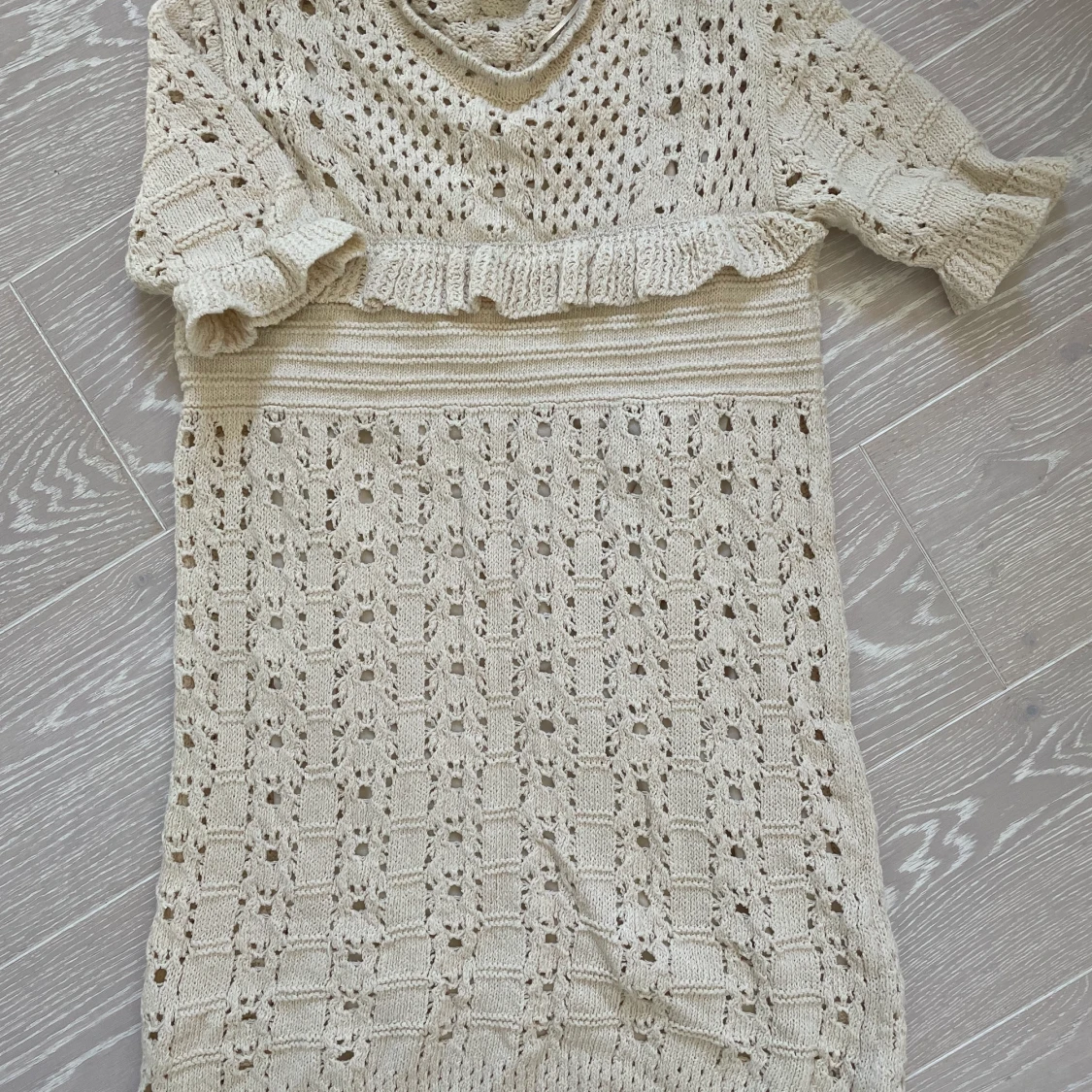 Stickad klänning storlek S