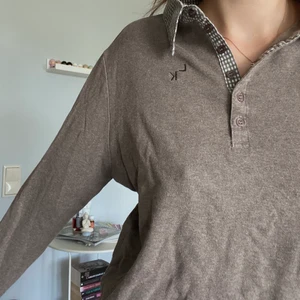 Skjort/tröja - Perfekt inför hösten eller svala sommardagar. Super bekväm 