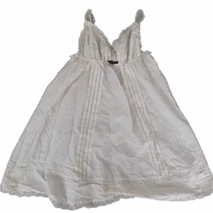 Odd molly klänning - Köpare står för frakt