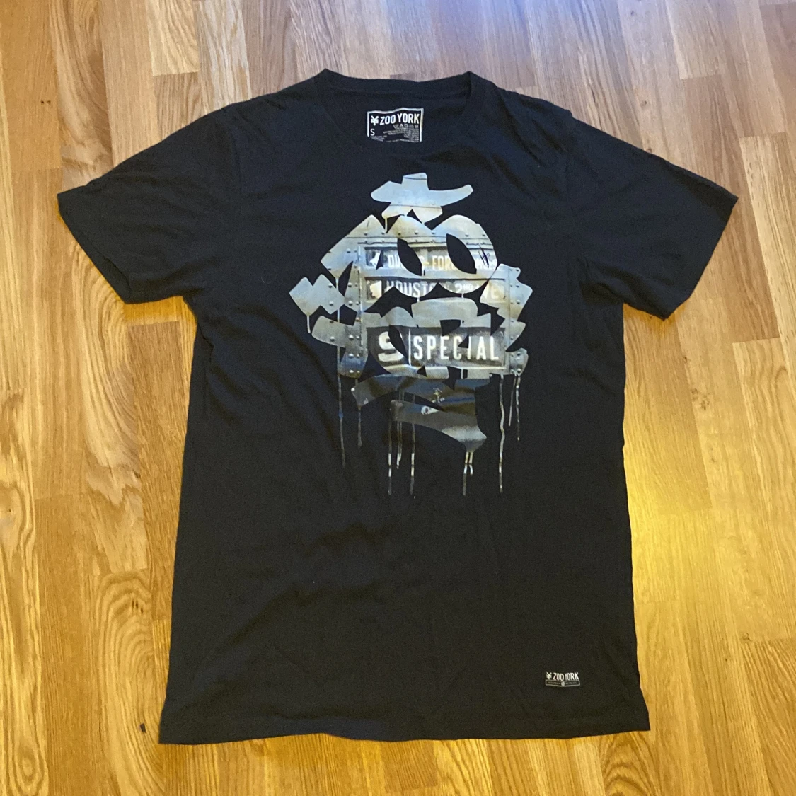 zoo york graffiti t-shirt