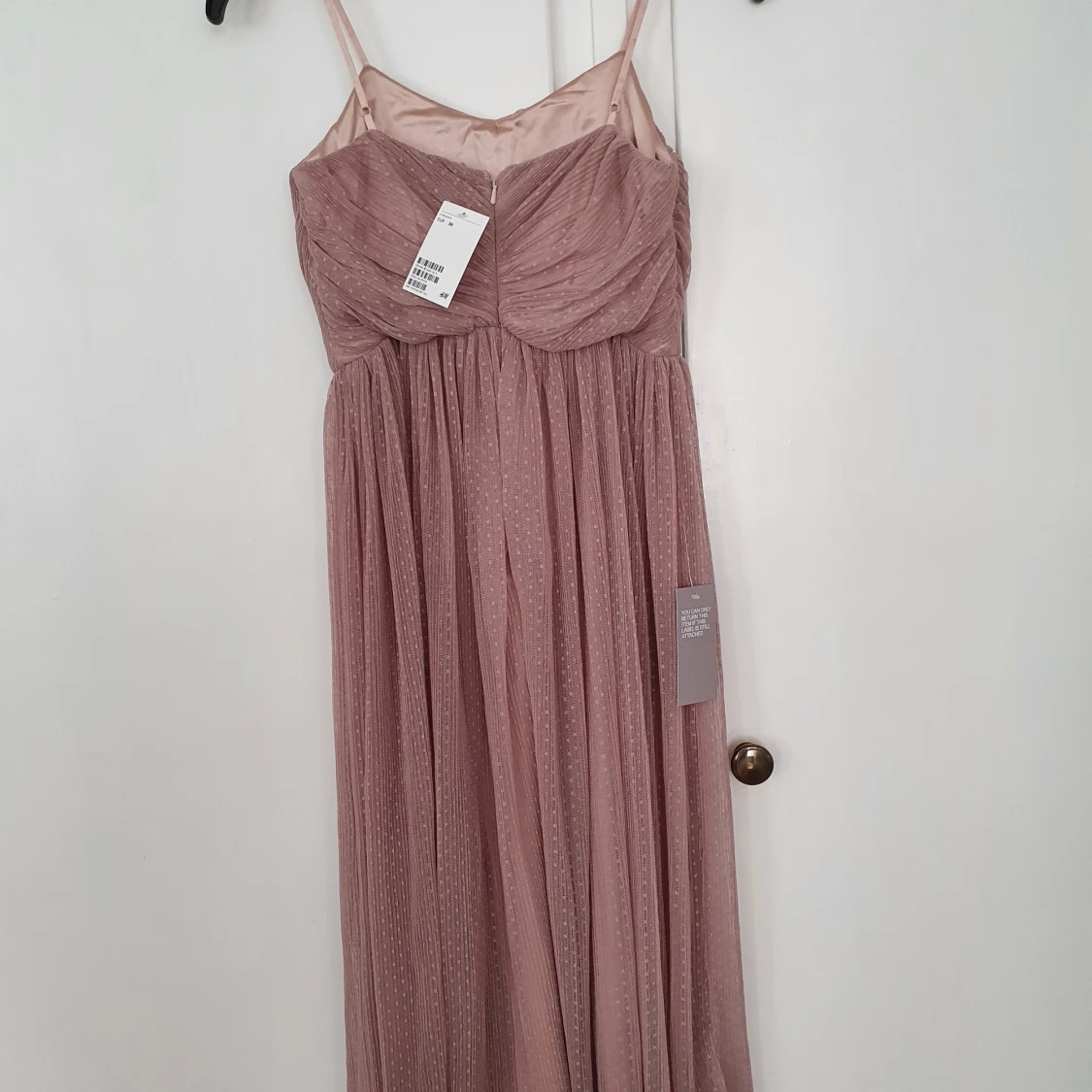 Vadlång klänning i tyll, dimrosa. Strl 36. Helt ny! - 90
