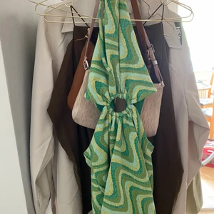 Mönstrad klänning - Helt ny klänning från Zara, storlek S.