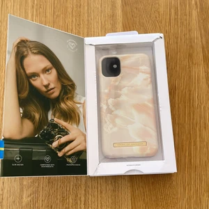 Ideal of Sweden skal - iPhone 11/XR - Ideal of Sweden skal i färgen Rose pearl marble. ALDRIG ANVÄND!!! Nypris: 299 kr. Säljer för 180kr 🤍🤍🤍 Skriv för intresse! 