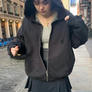 Brandy Melville hoodie - Supermysig oversized hoodie från Brandy Melville, i bra skick! 💞