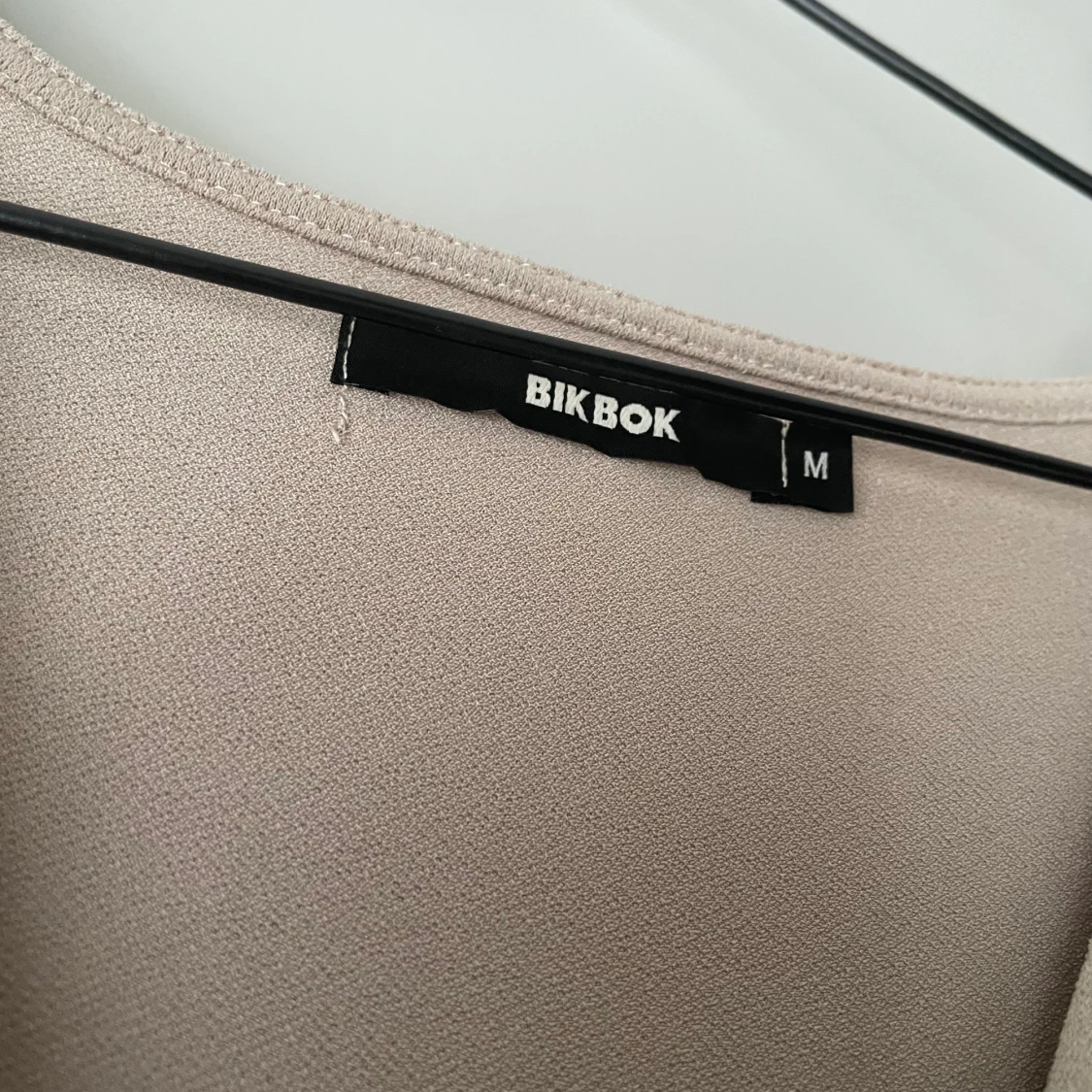 Blus från Bikbok i strl M - 90