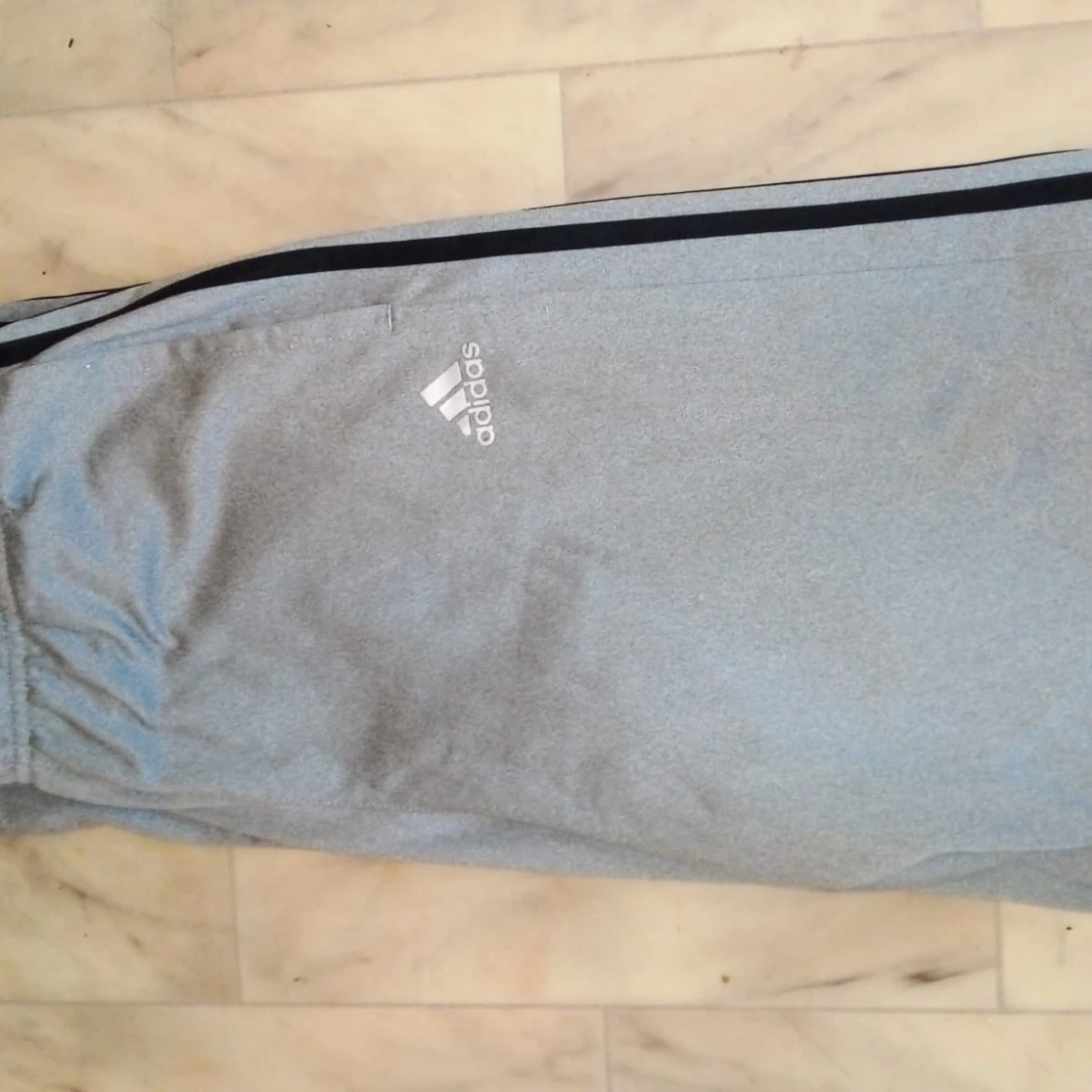 Adidas mjukisbyxor  - 91