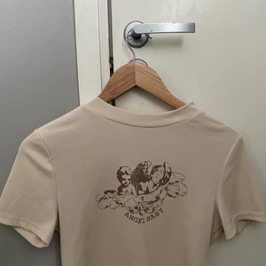 SHEIN tröja - Väldigt fin och i bra skick inte använd så mycket