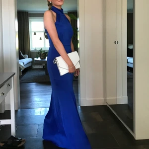 Balklänning - Säljer min fina fina balklänning! Använd en gång och fint skick. Hör av dig vid intresse!😊