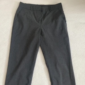 Din byxa grå  - Din byxa grå från Mango