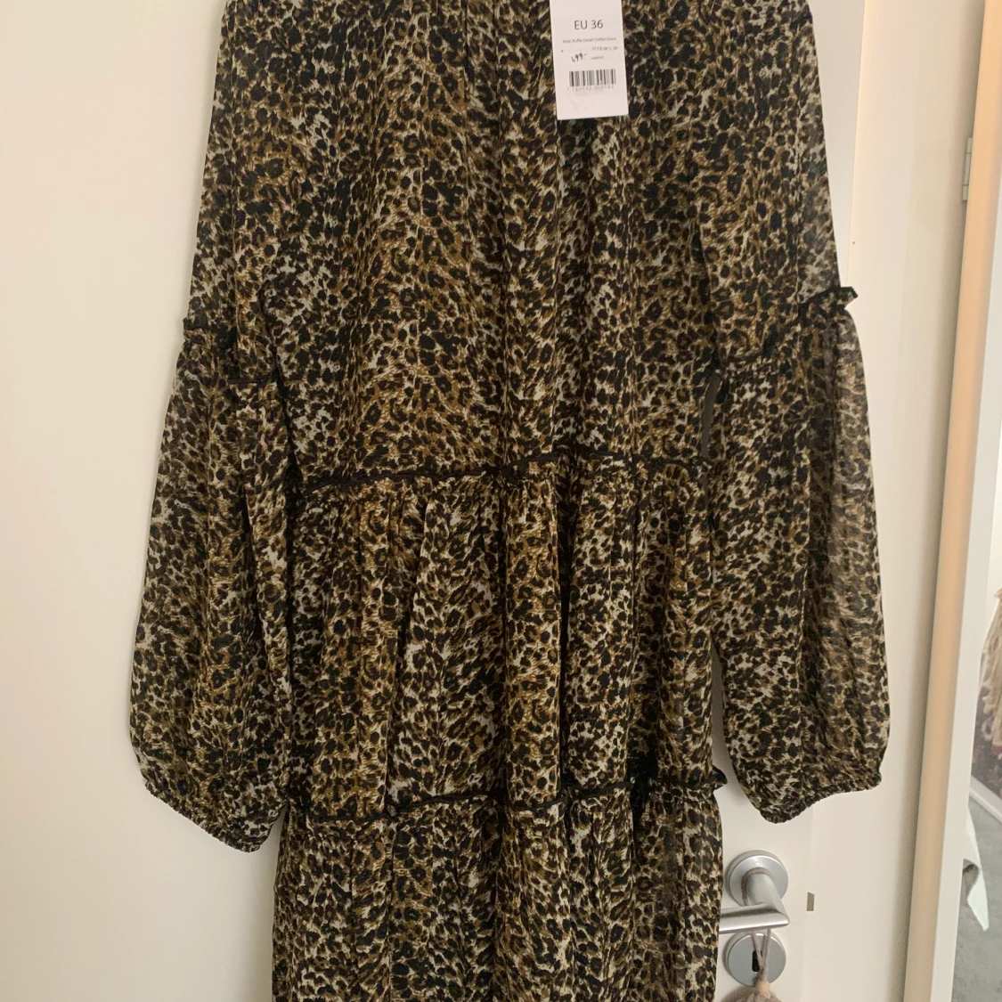 Ruffle chiffon dress - 90