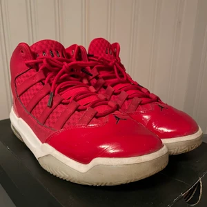 Jordan max aura - Ingen skader bare noen bruksmerker. Men ikke noe mer enn det du ser på bildene