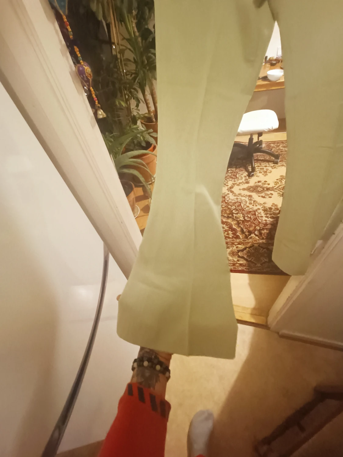 Nya Gröna utsvängda kostymbyxor högmidja 